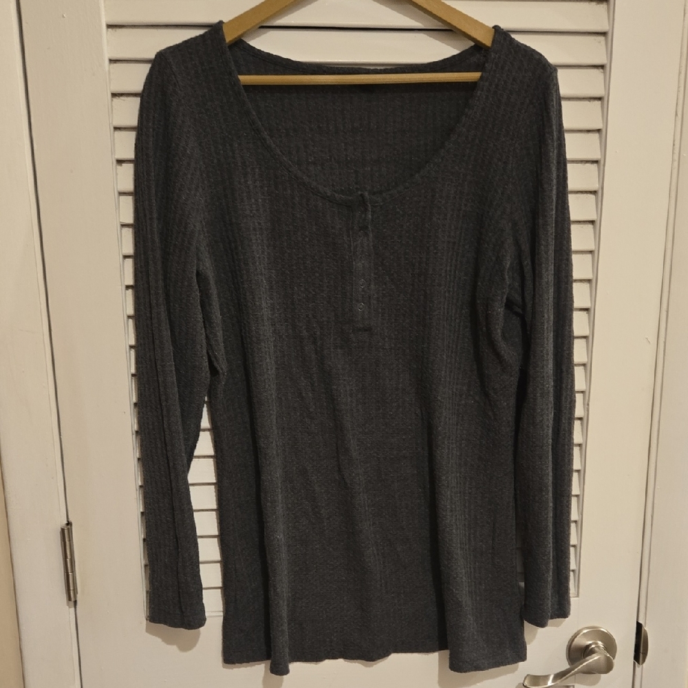 NWOT Torrid Charcoal Snap Long Sleeve Waffle Knit Henley Blouse